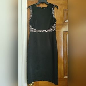 Sleeveless Calvin Klein Dress with gold Zipper size 6